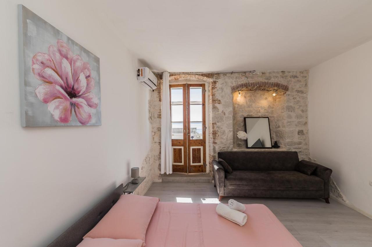Seafront Apartments Karlo Kaštela Exterior foto