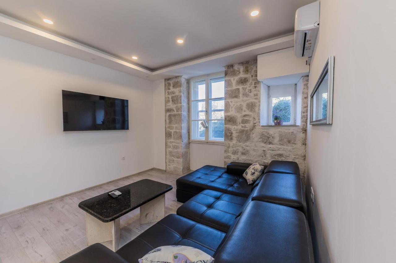 Seafront Apartments Karlo Kaštela Exterior foto